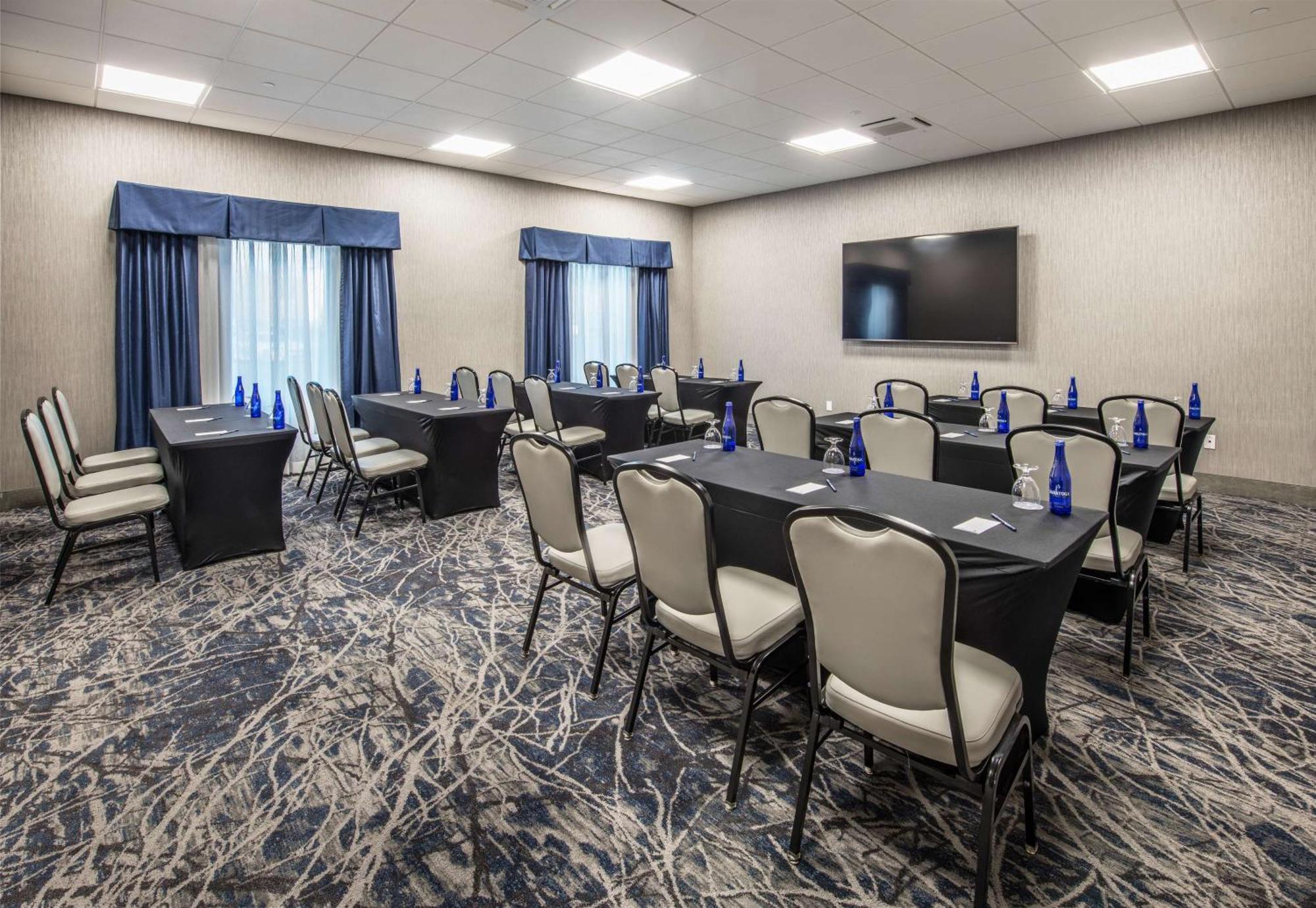Doubletree By Hilton Monroe Township Cranbury 호텔 Rossmoor 외부 사진