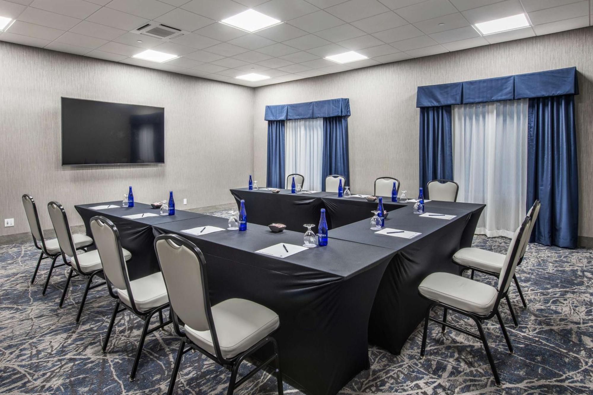 Doubletree By Hilton Monroe Township Cranbury 호텔 Rossmoor 외부 사진
