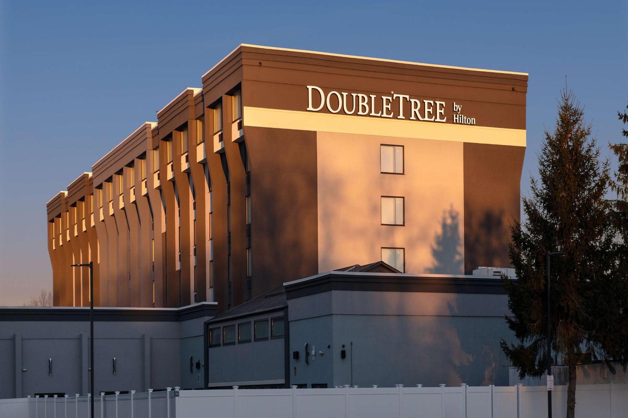 Doubletree By Hilton Monroe Township Cranbury 호텔 Rossmoor 외부 사진
